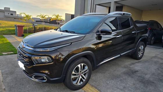 FIAT TORO 2.0 16V TURBO DIESEL VOLCANO 4WD AT9 FIAT TORO 2.0 16V TURBO DIESEL VOLCANO 4WD AT9